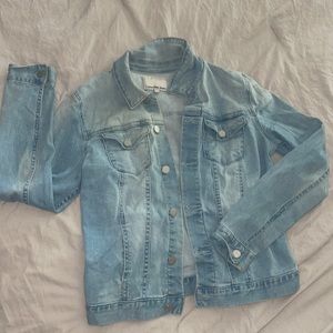 EUC Calvin Klein Jean Jacket w/ Stretch - Size Small